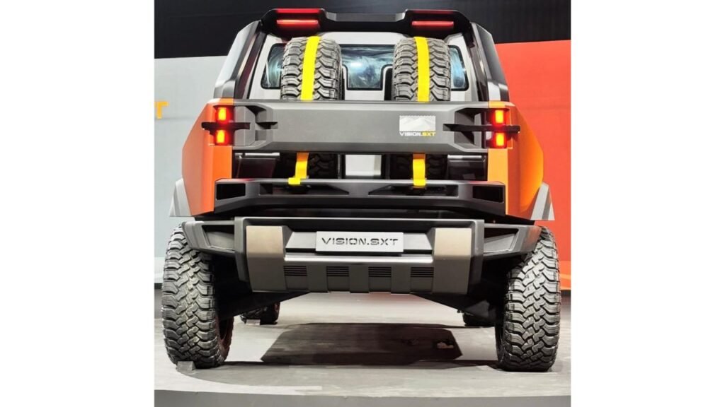 Mahindra Vision.SXT