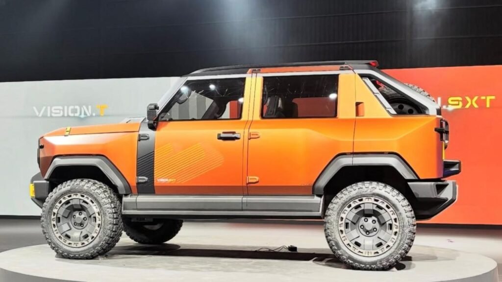 Mahindra Vision.SXT